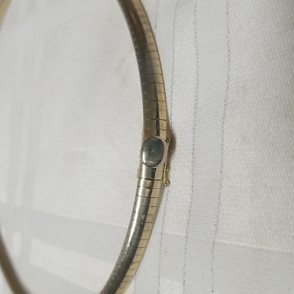17" 6mm GOLD PLATED OMEGA, W/insert clasp & safety latch EUC  J# 62 - Picture 3 of 4